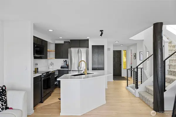 610 E Lake Stevens RD #101, Lake Stevens, WA 98258