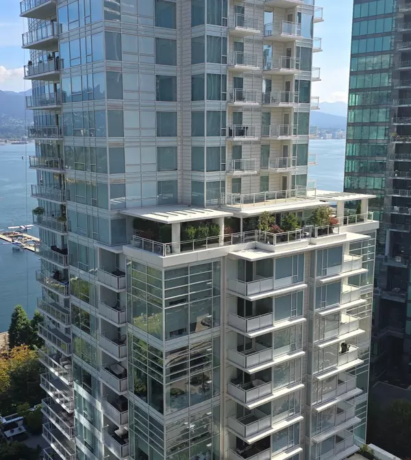 Transform Your Condo Patio: Brilliant, Budget-Friendly Decorating Ideas for Urban Outdoor Living