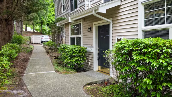 2070 132nd Ave SE #701, Bellevue, WA 98005-3958