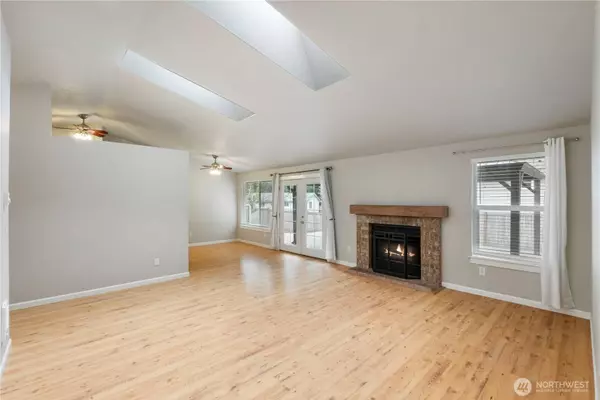 9626 Mallard DR SE, Olympia, WA 98513