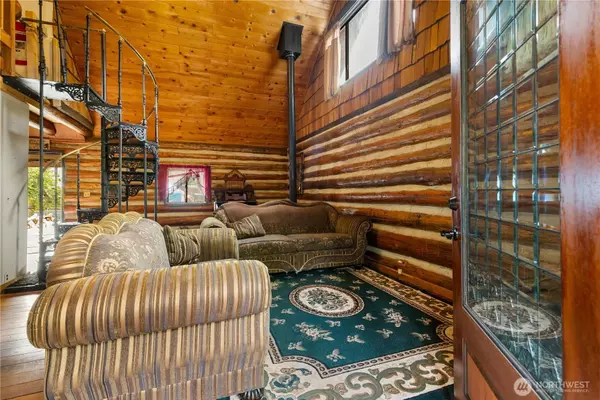 21916 Bench DR, Granite Falls, WA 98252