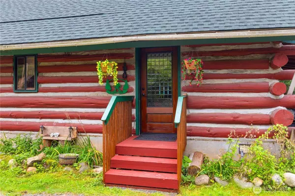 21916 Bench DR, Granite Falls, WA 98252