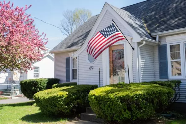 69 Lafayette St, Chicopee, MA 01020