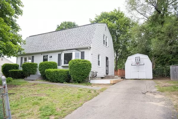 20 Lively Ln, Springfield, MA 01109