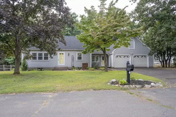 26 Deepwoods Dr, Westfield, MA 01085