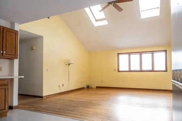 163 Prospect St Ext, Westfield, MA 01085