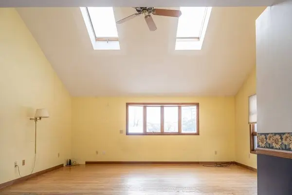 163 Prospect St Ext, Westfield, MA 01085