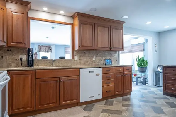 336 Paper Mill Rd, Westfield, MA 01085