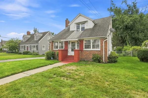 764 Allen St, Springfield, MA 01118