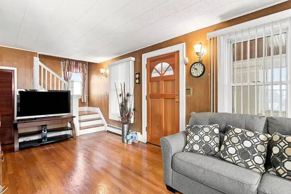 764 Allen St, Springfield, MA 01118