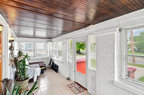 764 Allen St, Springfield, MA 01118