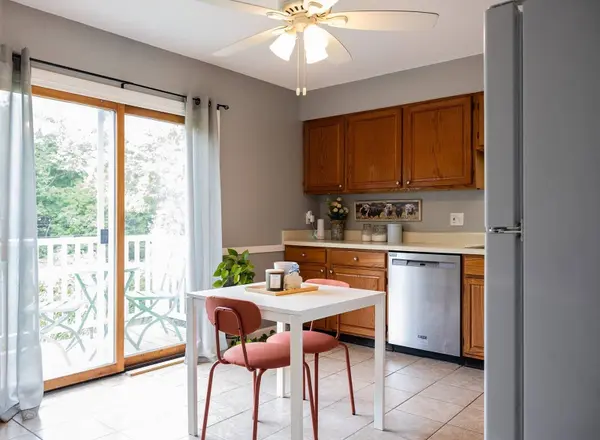 166 Hillside Rd #5, Westfield, MA 01085
