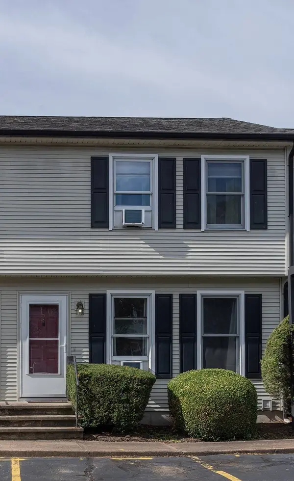 166 Hillside Rd #5, Westfield, MA 01085