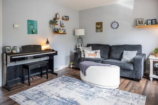 166 Hillside Rd #5, Westfield, MA 01085