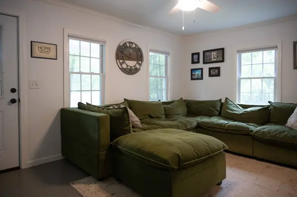 192 Vining Hill Rd, Southwick, MA 01077