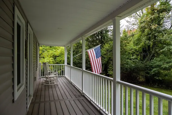 192 Vining Hill Rd, Southwick, MA 01077