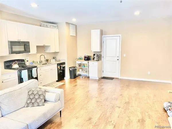 283 S 4th CT, Deer Trail, CO 80105