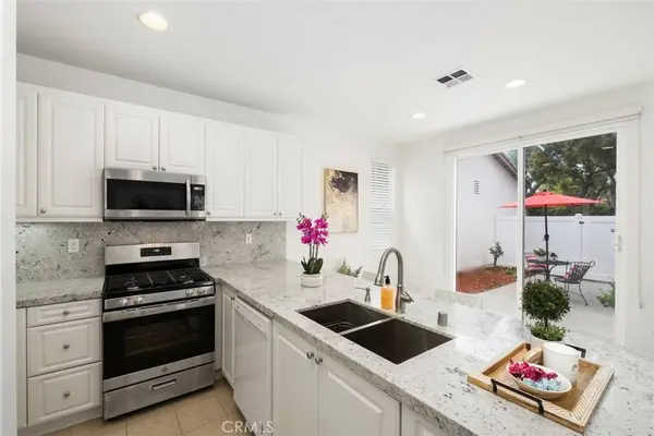 201 Kensington #26, Irvine, CA 92606