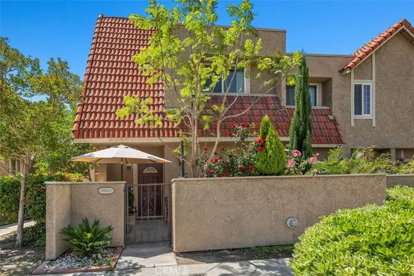 17906 River CIR #1, Canyon Country, CA 91387
