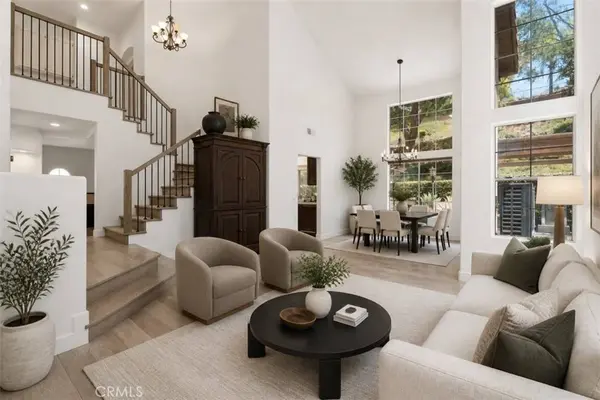 12 Chickadee LN, Aliso Viejo, CA 92656