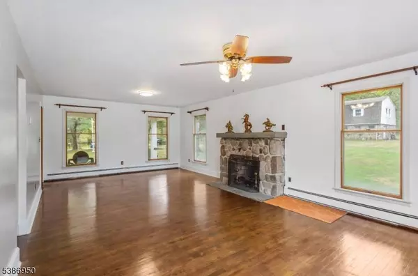 87 Glen Rd, Wantage Twp., NJ 07461