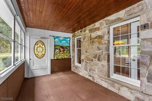 87 Glen Rd, Wantage Twp., NJ 07461