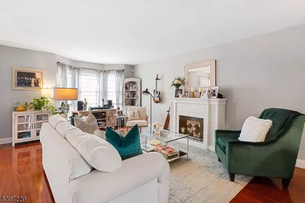 128 Hawthorne Ct, Rockaway Twp., NJ 07866