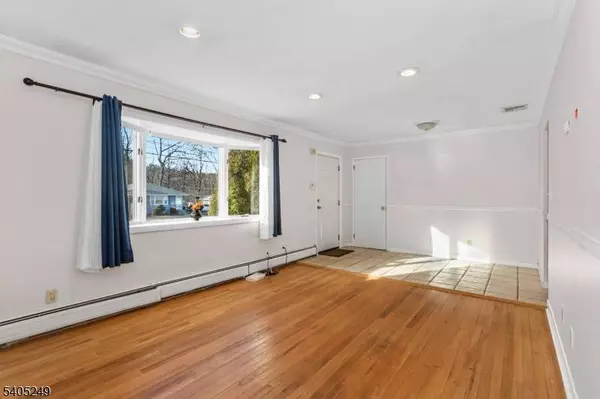 86 Reservoir Ave, Butler Boro, NJ 07405