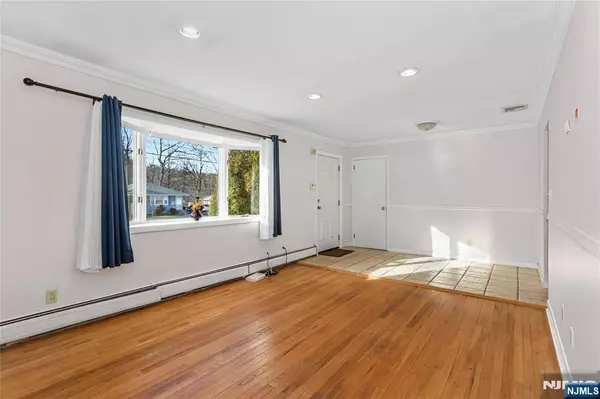 86 Reservoir AVE, Butler Borough, NJ 07405