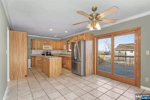 86 Reservoir AVE, Butler Borough, NJ 07405