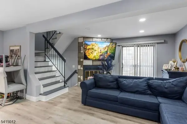 40 Bennington Sq, Washington Twp., NJ 07840