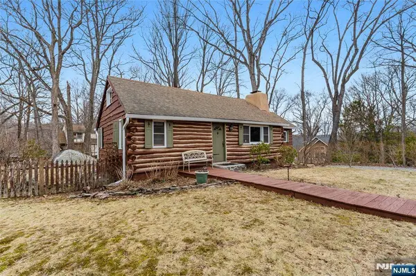 6 Partridge TRL, Kinnelon Borough, NJ 07405