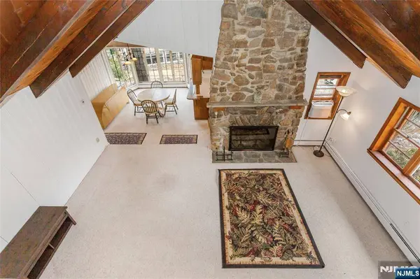 6 Partridge TRL, Kinnelon Borough, NJ 07405