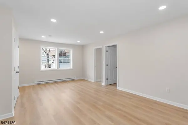 127 Main St #2A, Bloomingdale Boro, NJ 07403