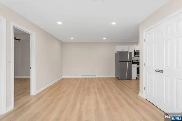 127 Main ST #2A, Bloomingdale, NJ 07403