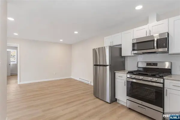 127 Main ST #2A, Bloomingdale, NJ 07403