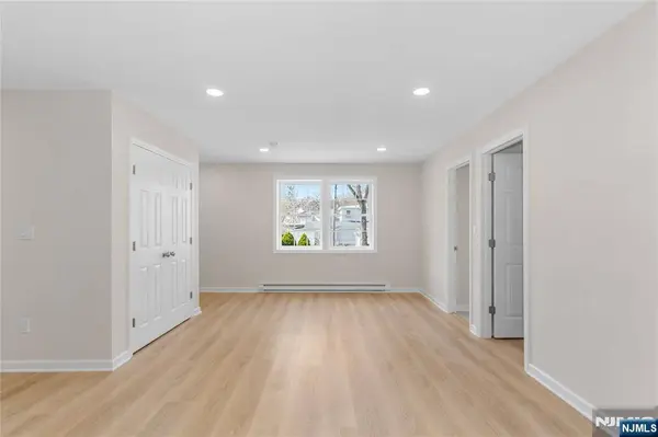 127 Main ST #2A, Bloomingdale, NJ 07403