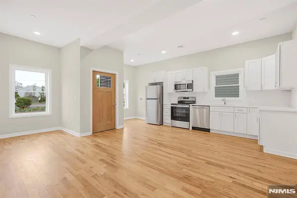 532 Ringwood AVE, Wanaque, NJ 07465