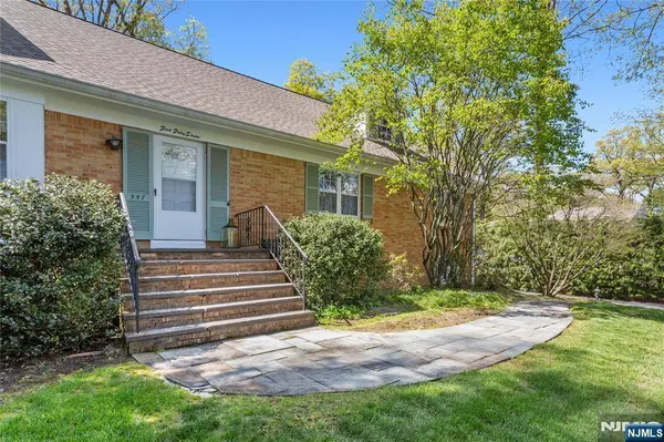 557 Taunton RD, Wyckoff, NJ 07481
