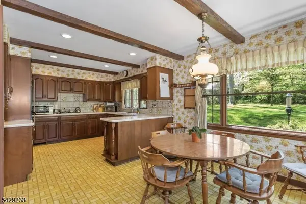 557 Taunton Rd, Wyckoff Twp., NJ 07481