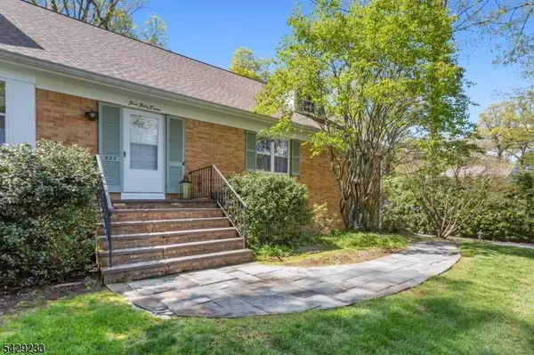 557 Taunton Rd, Wyckoff Twp., NJ 07481