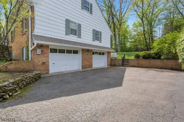557 Taunton Rd, Wyckoff Twp., NJ 07481