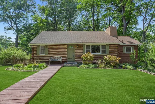 6 Partridge TRL, Kinnelon Borough, NJ 07405