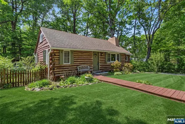 6 Partridge TRL, Kinnelon Borough, NJ 07405