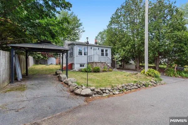 1 Highland AVE, West Milford, NJ 07480