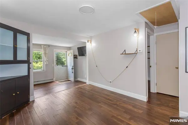 1 Highland AVE, West Milford, NJ 07480