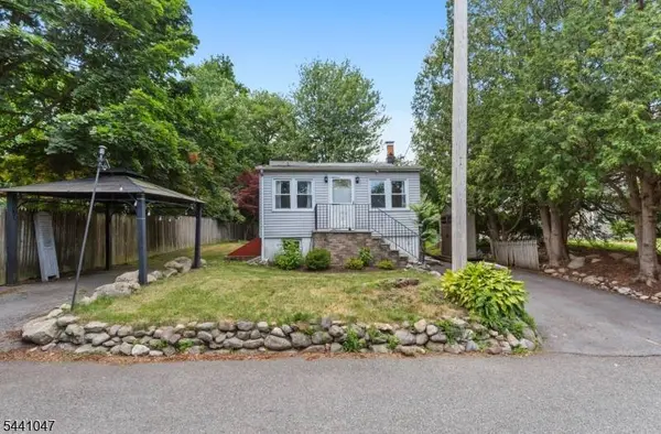 1 Highland Ave, West Milford Twp., NJ 07480