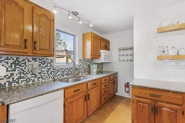 3 Lakeside Ave, Butler Boro, NJ 07405