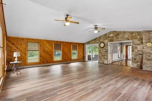 87 Glen Rd, Wantage Twp., NJ 07461