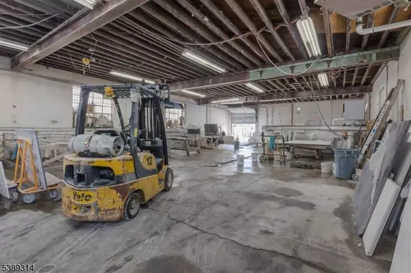 32 California Ave, Paterson City, NJ 07503